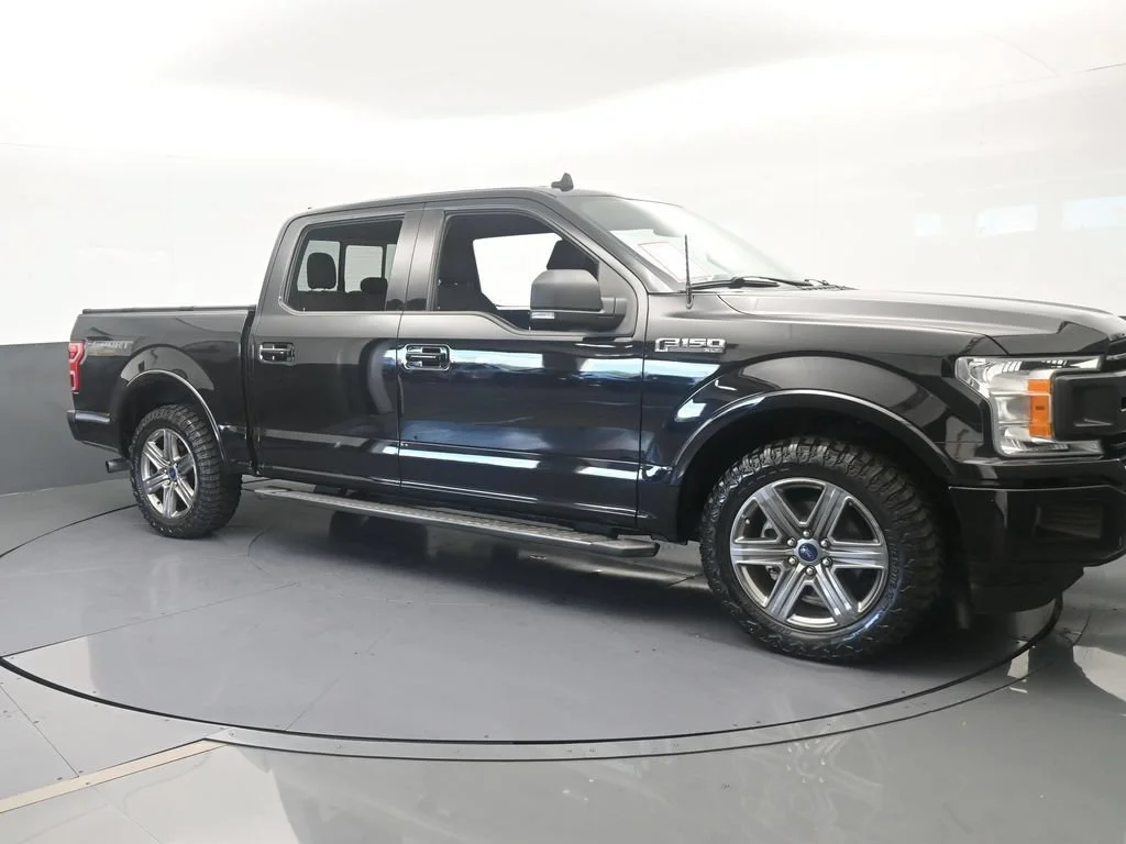 Used 2020 Black Ford XL image 8