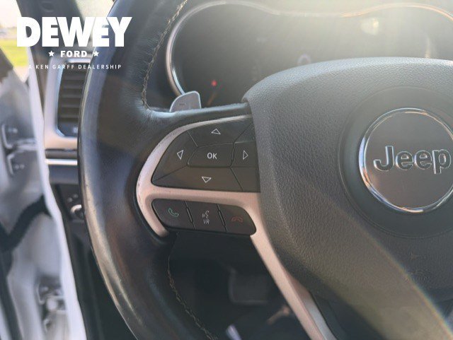 Used 2017 Bright White Clearcoat Jeep Limited image 13