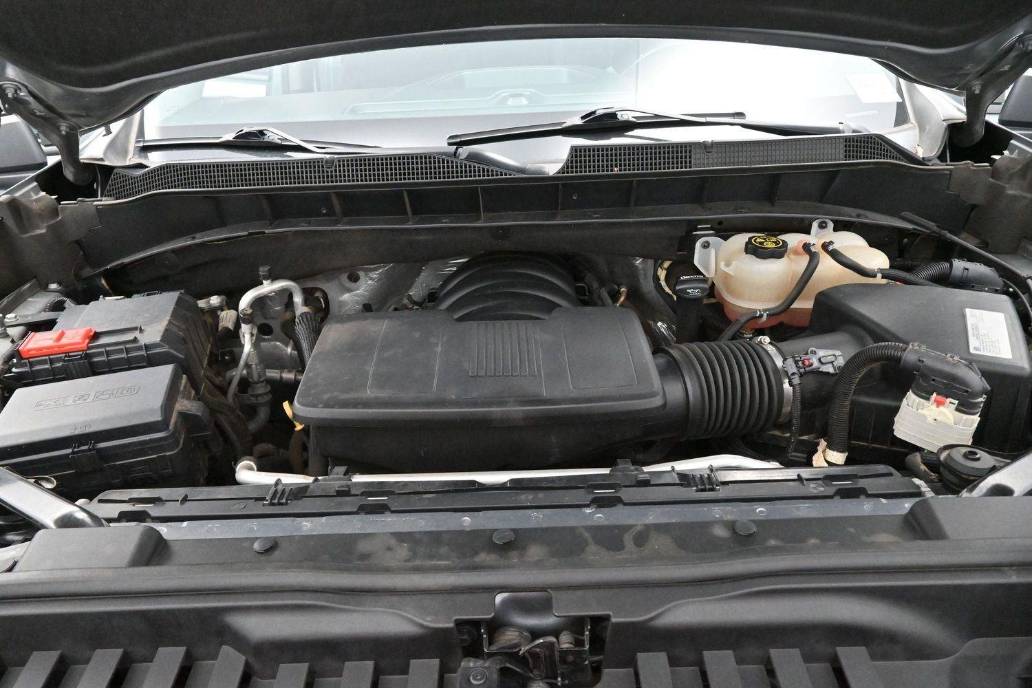 Used 2020 SATIN STEEL METALLIC Chevrolet RST image 36