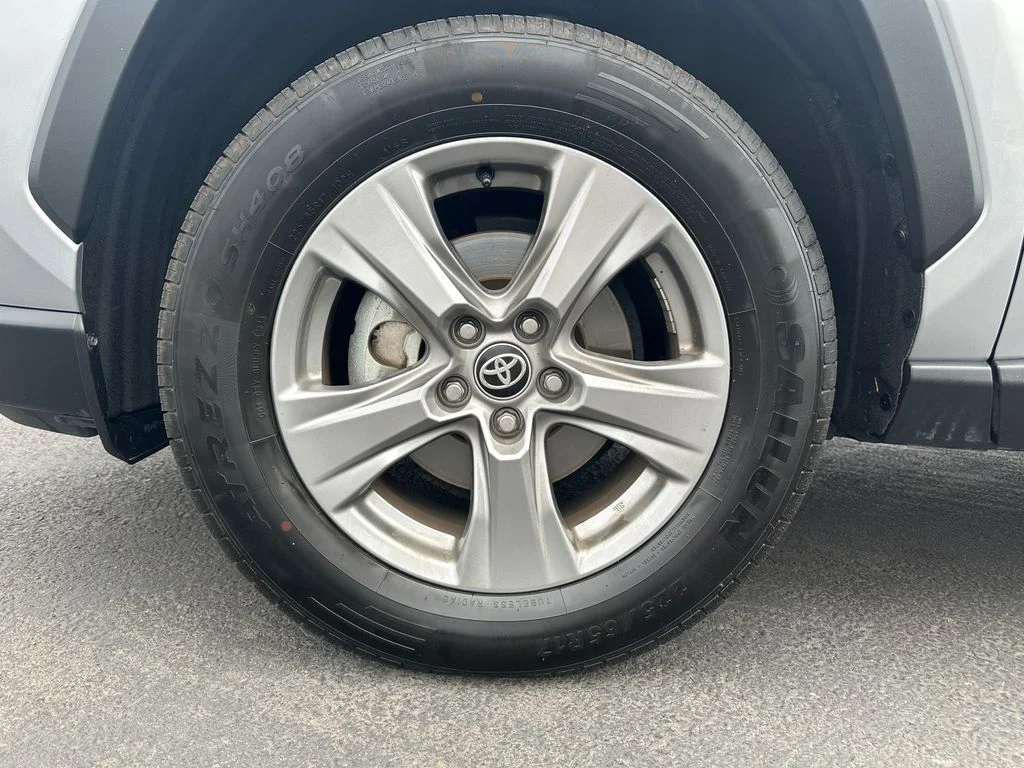 Used 2025 Silver Toyota XLE image 12