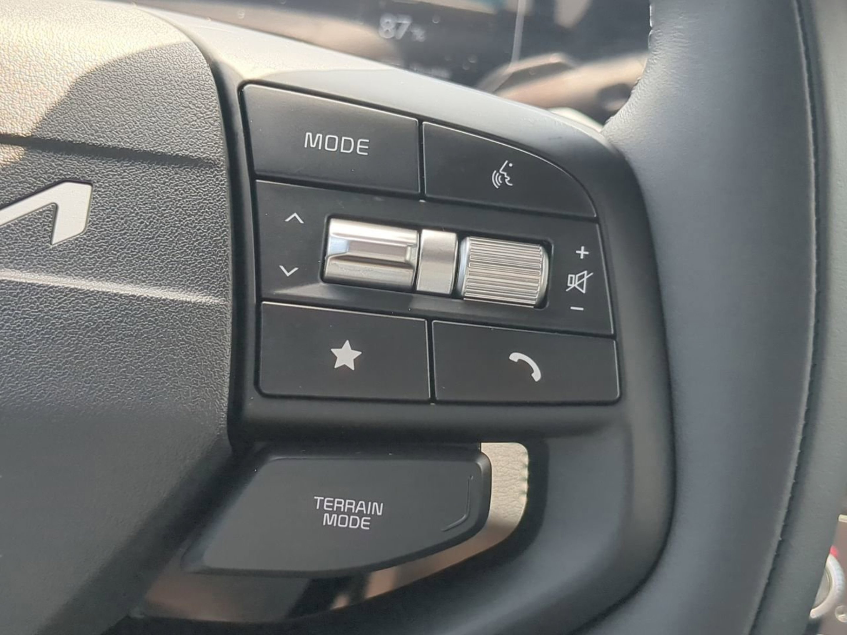 New 2026 Wolf Gray/Black Roof Kia X-Pro Prestige image 27