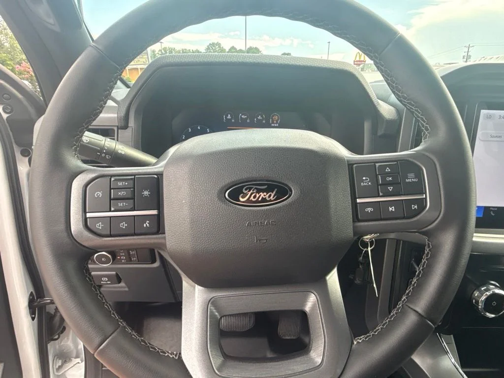Used 2025 White Ford XLT image 17