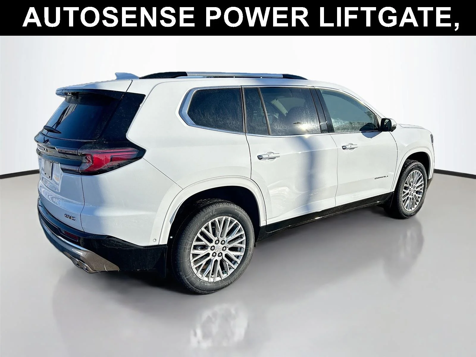 2026 GMC Acadia Denali - Photo 7