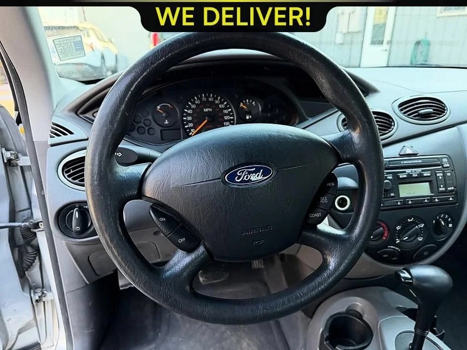 Used 2002 Silver Ford SE Base image 11