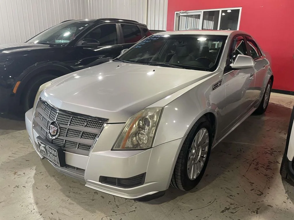 Used 2010 Silver Cadillac Luxury image 3