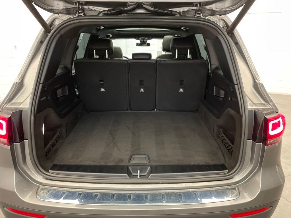 Used 2021 Gray Mercedes-Benz GLB 250 4MATIC® image 22
