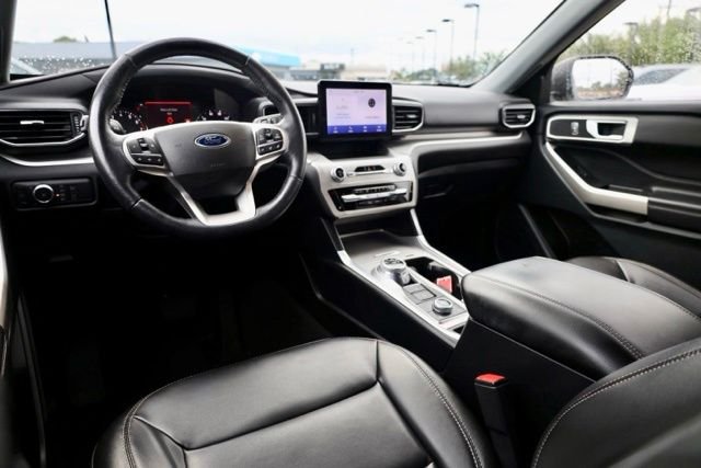 Used 2022 Gray Ford XLT image 7