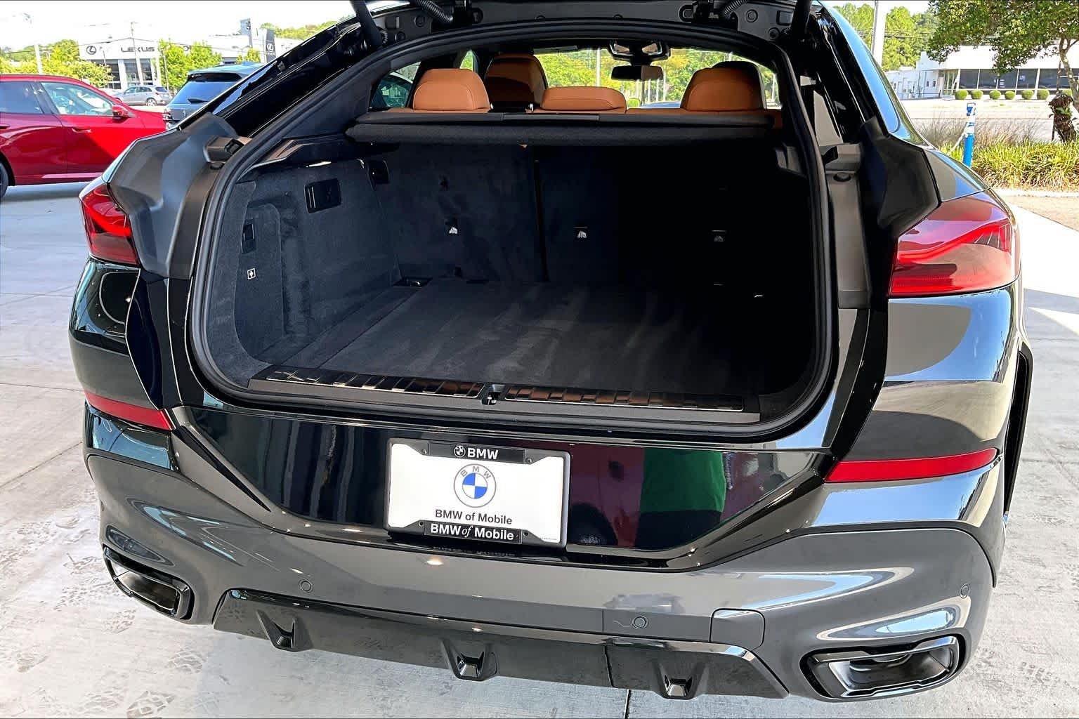 New 2027 Black Sapphire Metallic BMW xDrive40i image 17