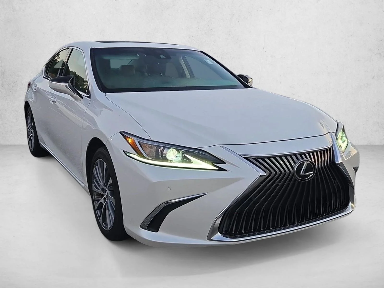 Used 2019 Eminent White Pearl Lexus ES 350 Luxury image 3