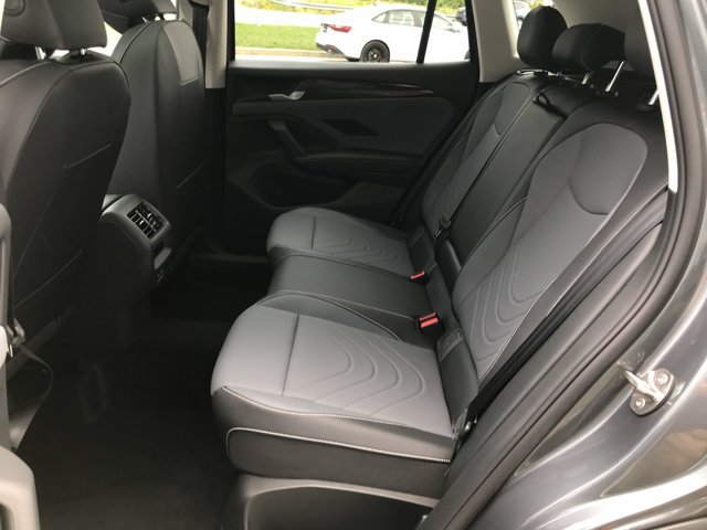 New 2026 Platinum Gray Metallic Volkswagen SE image 23