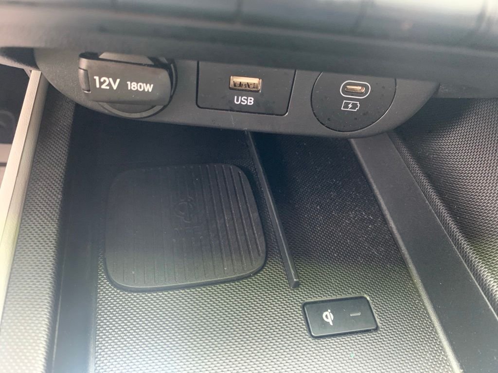 2024 Hyundai Elantra Limited - Photo 23