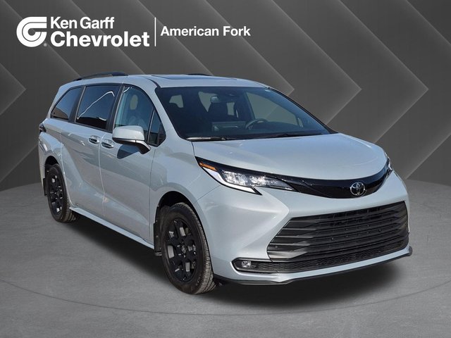 2026 Toyota Sienna Woodland Edition