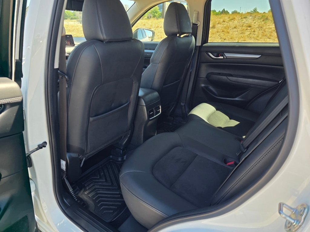 Used 2018 Snowflake White Pearl Mica Mazda Touring image 15