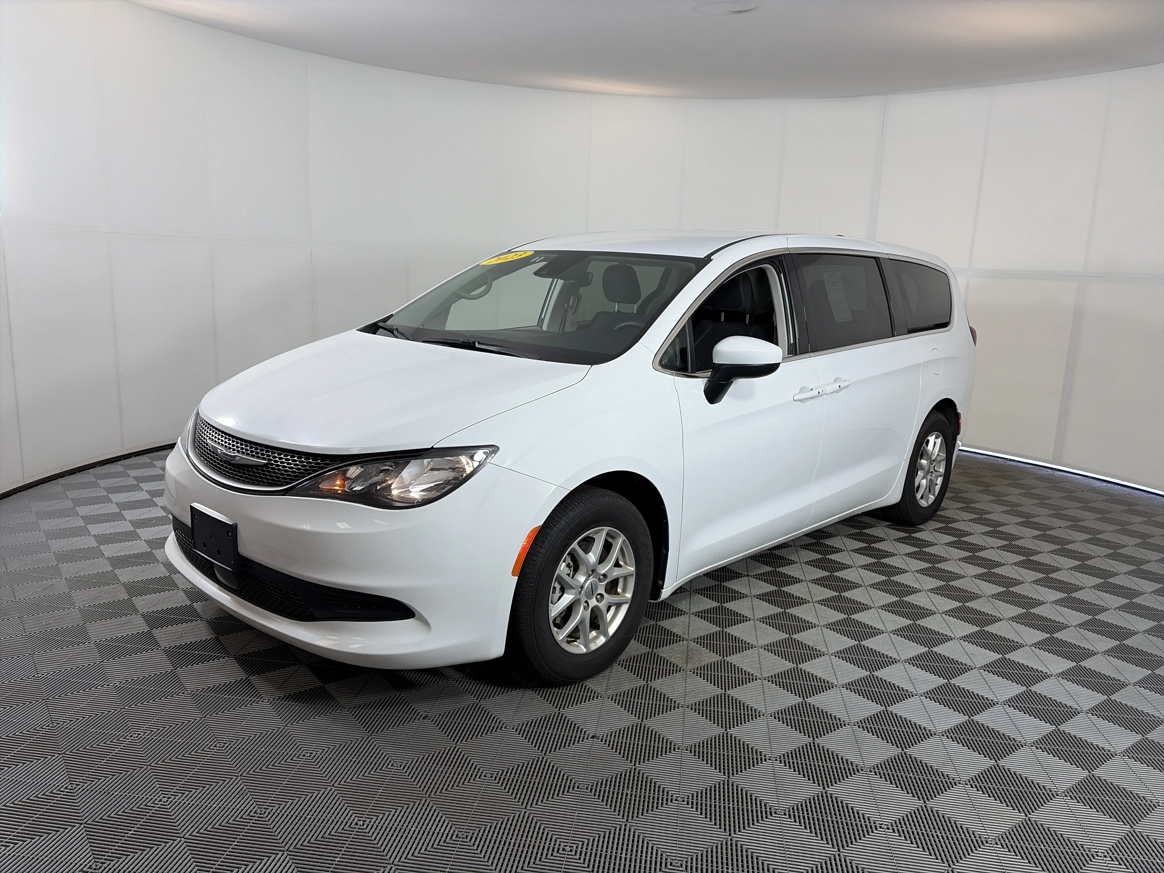 Used 2023 White Chrysler LX image 2