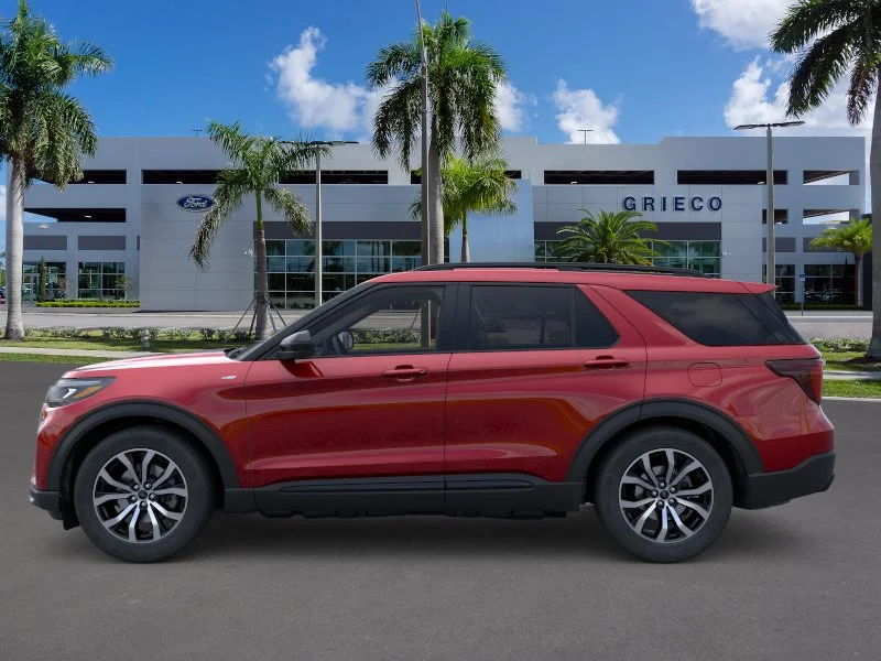 New 2026 Rapid Red Metallic Tinted Clearcoat Ford ST-Line image 27