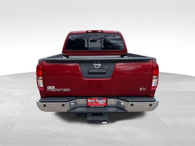 Used 2016 Red Nissan SV image 6