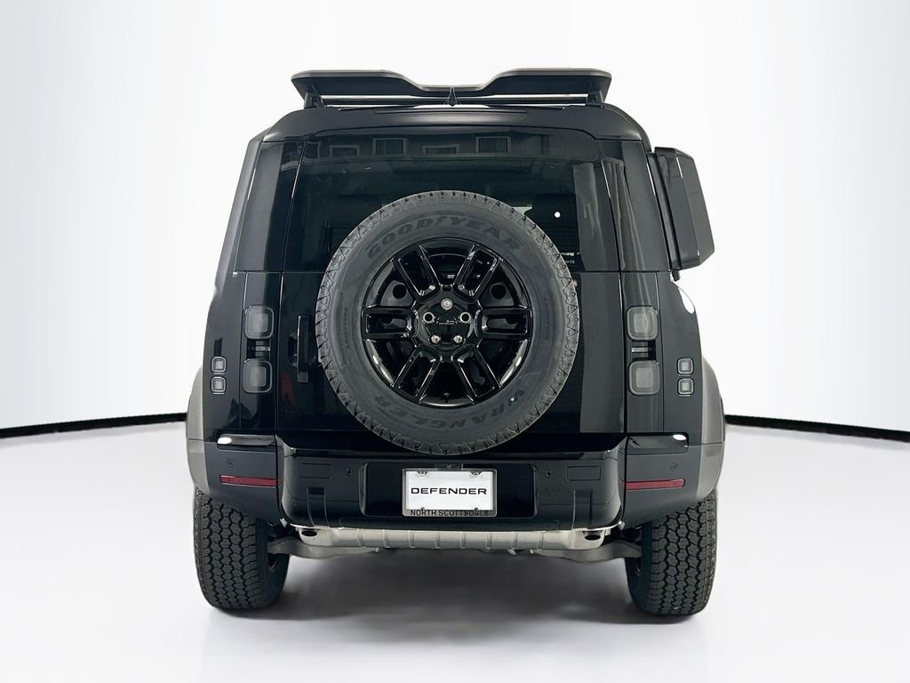 Used 2026 Santorini Black Metallic Land Rover S image 6