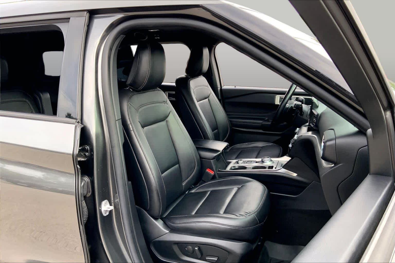 Used 2020 Magnetic Metallic Ford XLT image 9
