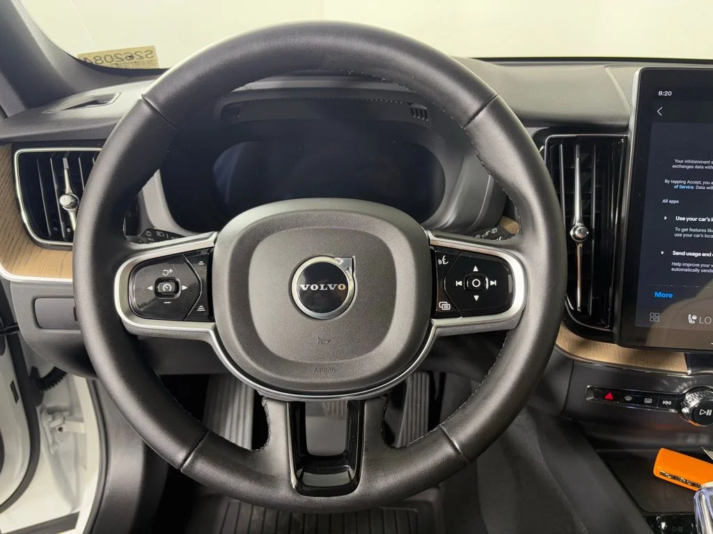 2026 Volvo XC60 Plus - Photo 22