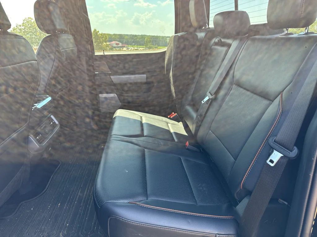 Certified Used 2025 Agate Black Metallic Ford LARIAT image 9