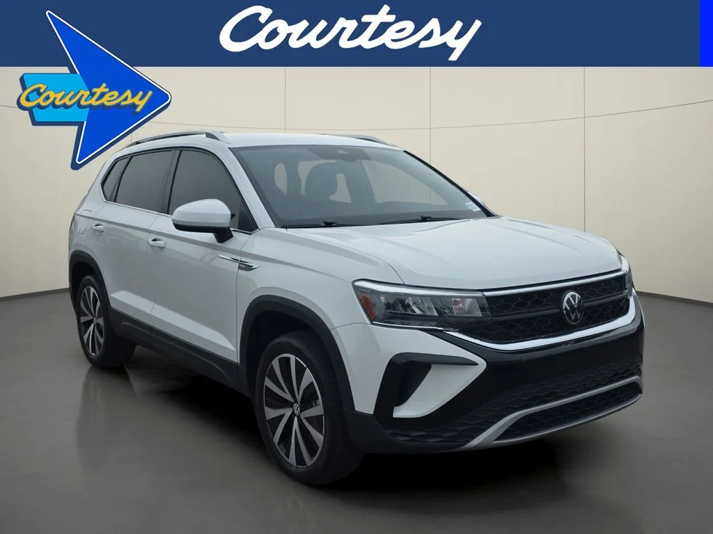 2024 Volkswagen Taos 1.5T SE's photo