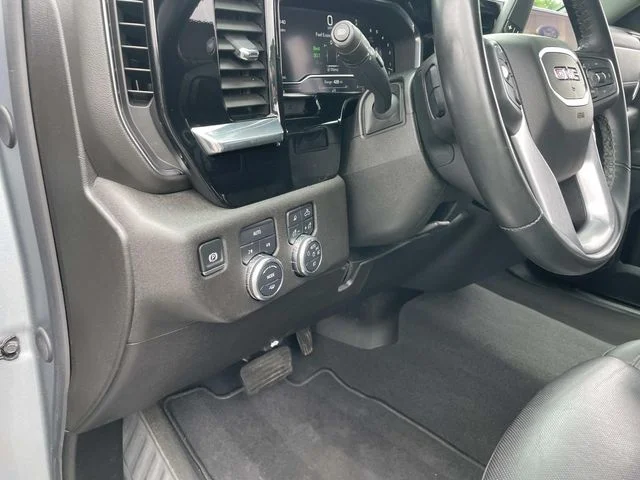 Used 2025 Silver GMC SLT image 23