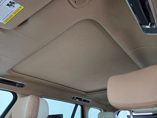 New 2026 Tourmaline Brown in Satin finish Land Rover SV image 11