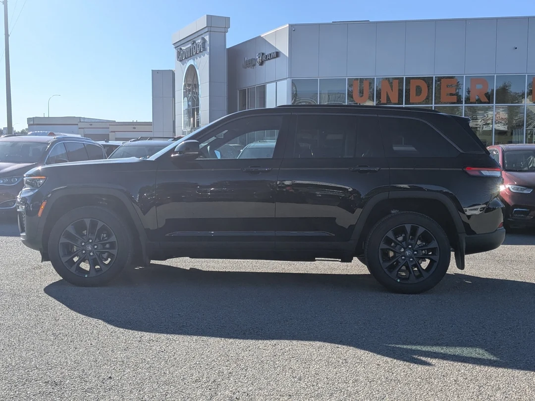 New 2026 Black Jeep 85th Anniversary - - Panoramic Sunroof - Heated Seats - Leatherette - Memory & More! image 5