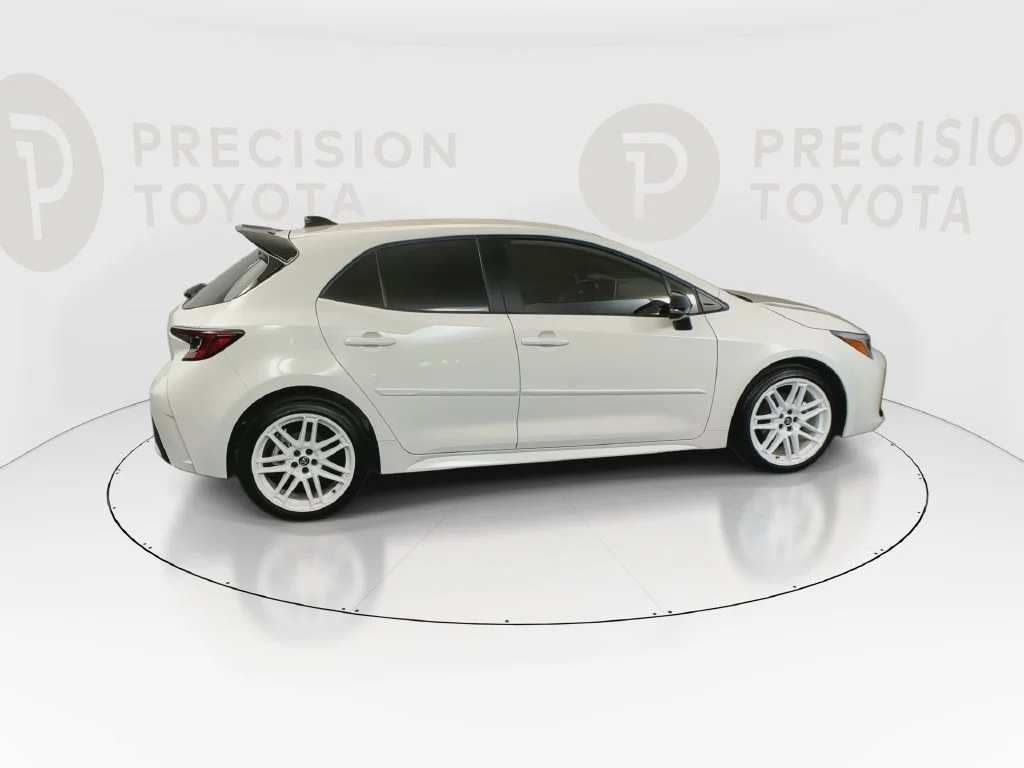 Used 2026 Ice Cap Toyota SE image 23