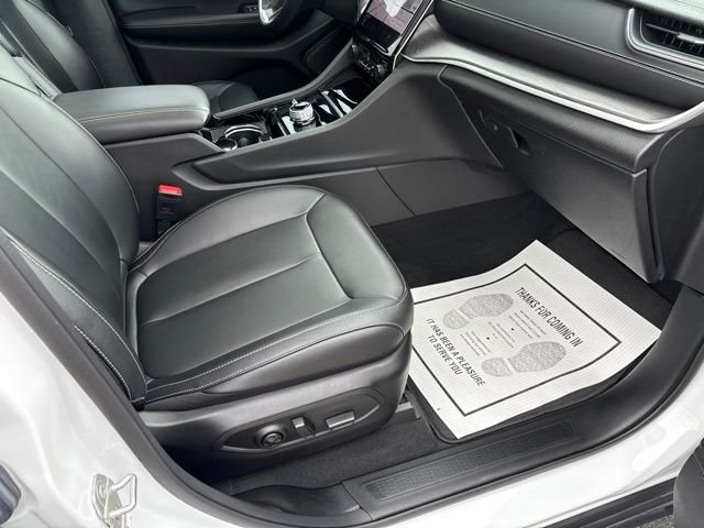 Used 2023 White Jeep Limited image 13