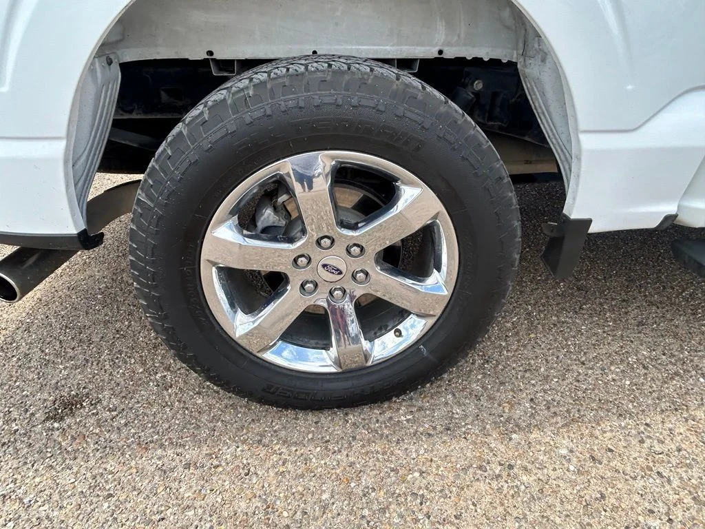 Used 2022 White Ford XLT image 8