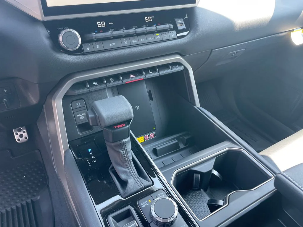 2026 Toyota Tundra Limited - Photo 24