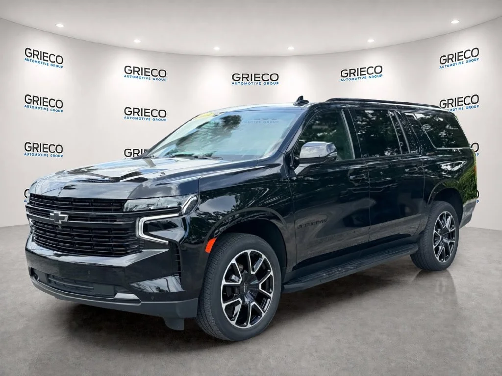 Used 2023 BLACK Chevrolet RST image 3