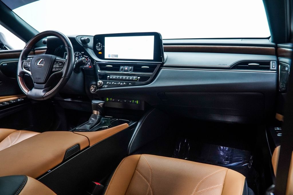 Used 2025 Silver Lexus 350 Ultra Luxury image 19