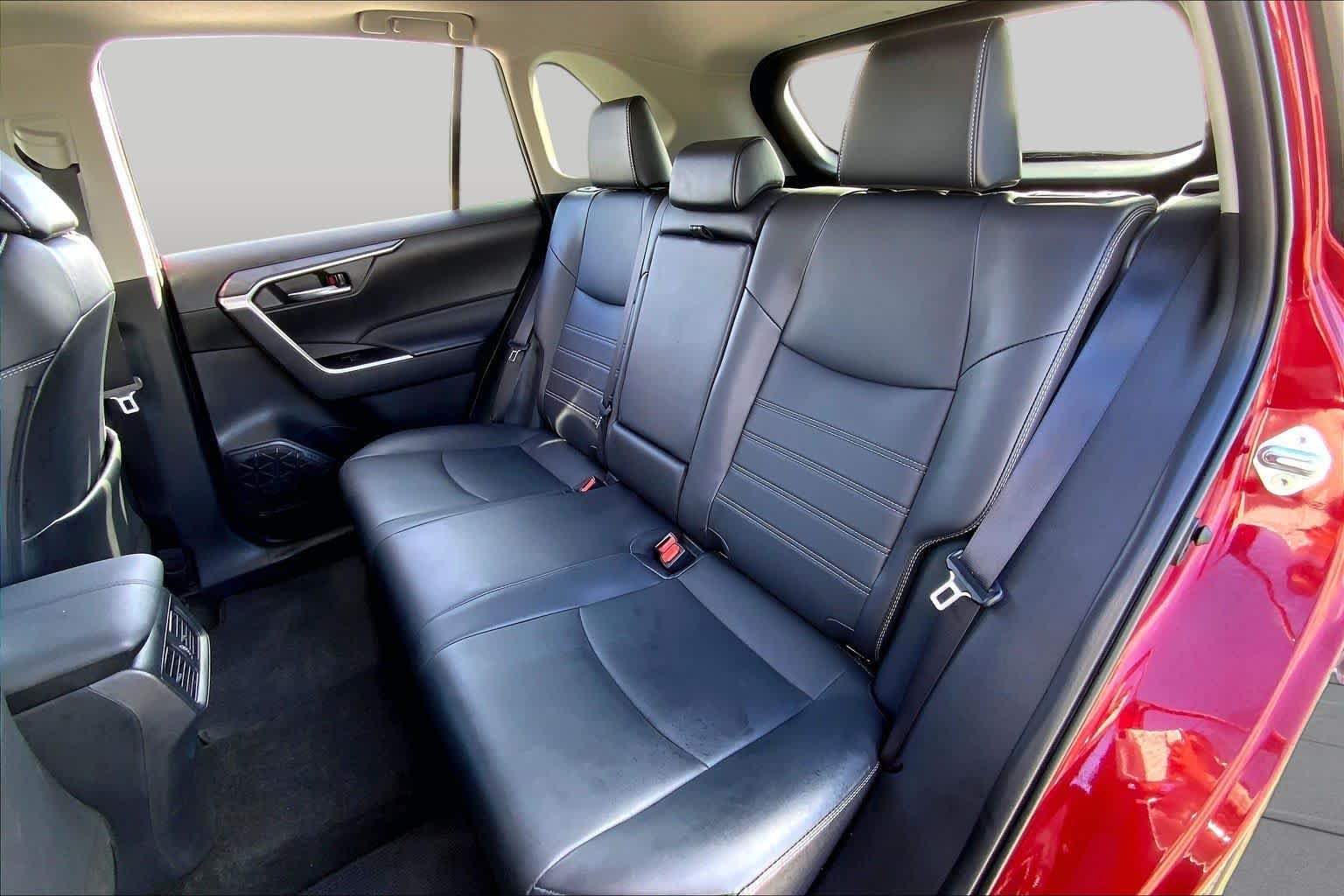 Used 2024 Ruby Flare Pearl Toyota XLE Premium image 20