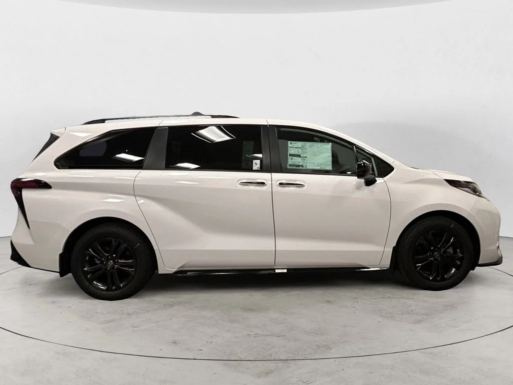 New 2026 Ice Cap Toyota XSE image 6
