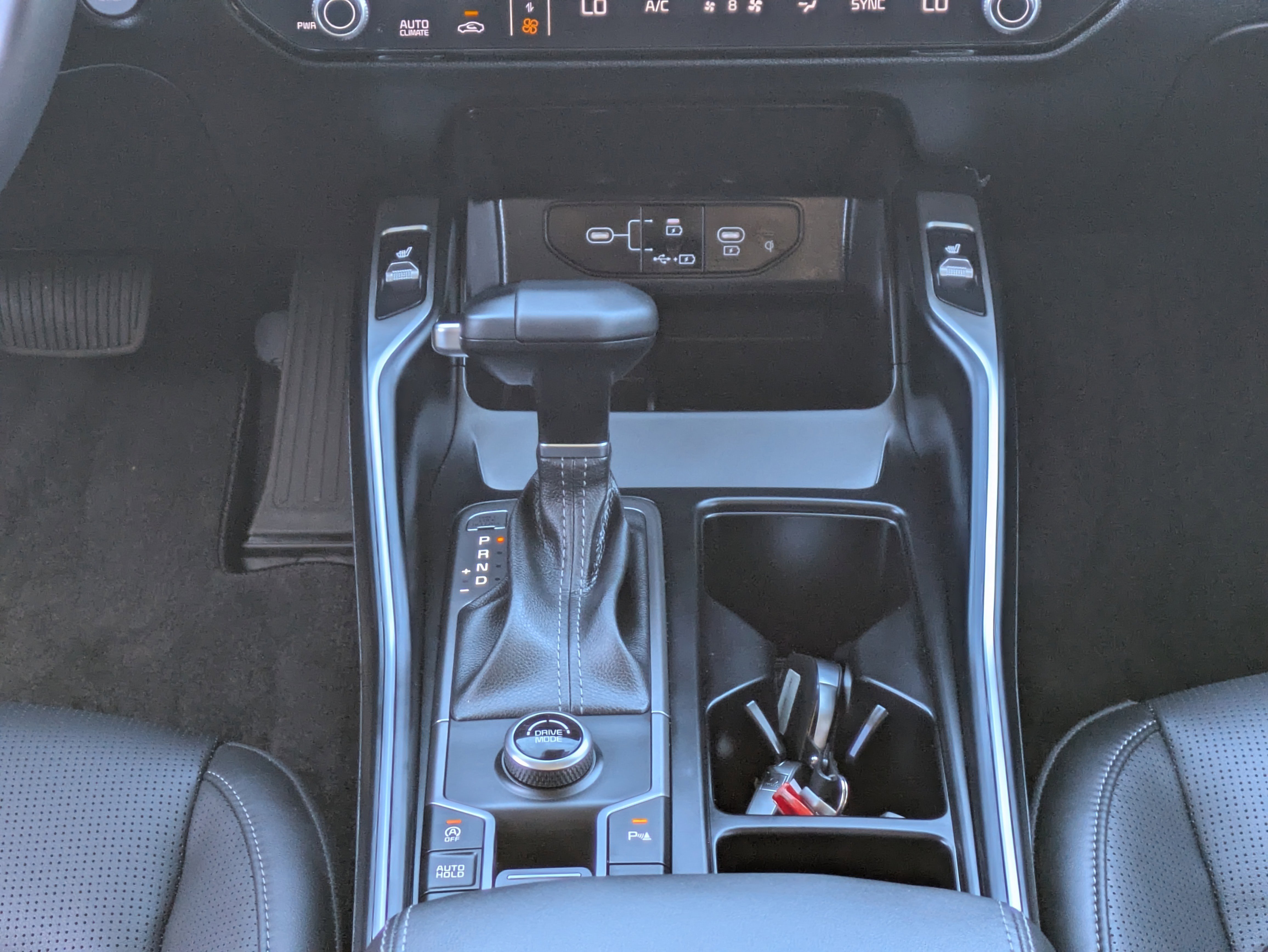 2025 Kia Sorento S - Photo 21