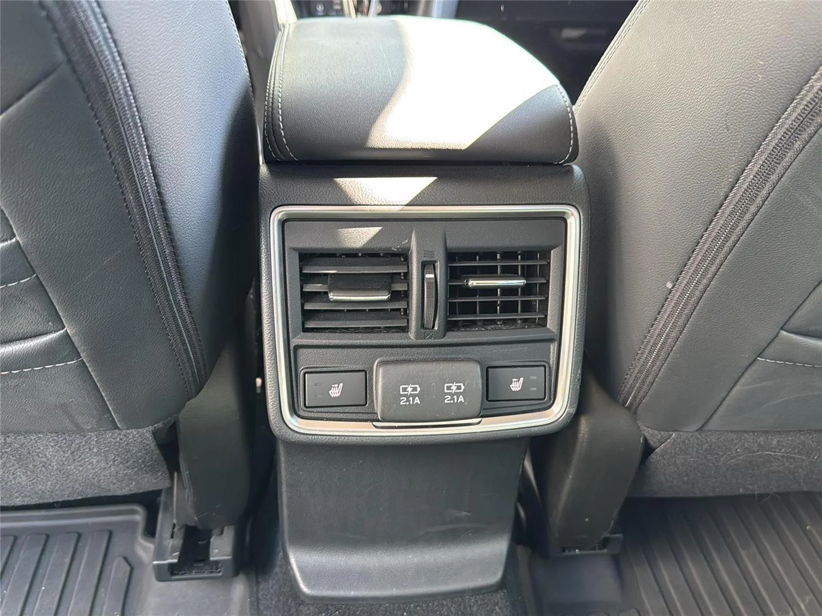 Used 2022 Crystal White Pearl Subaru Touring image 27