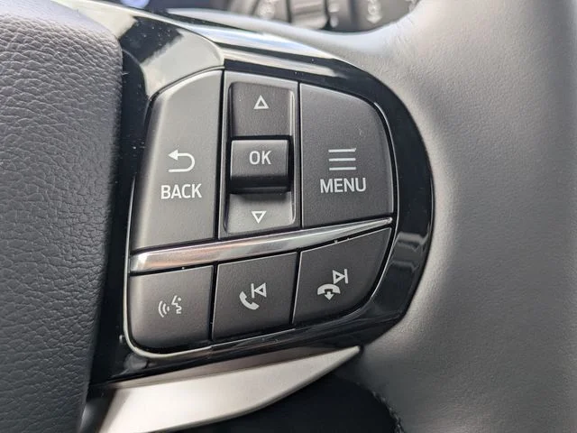 New 2026 Star White Metallic Tri-Coat Ford Platinum™ image 27