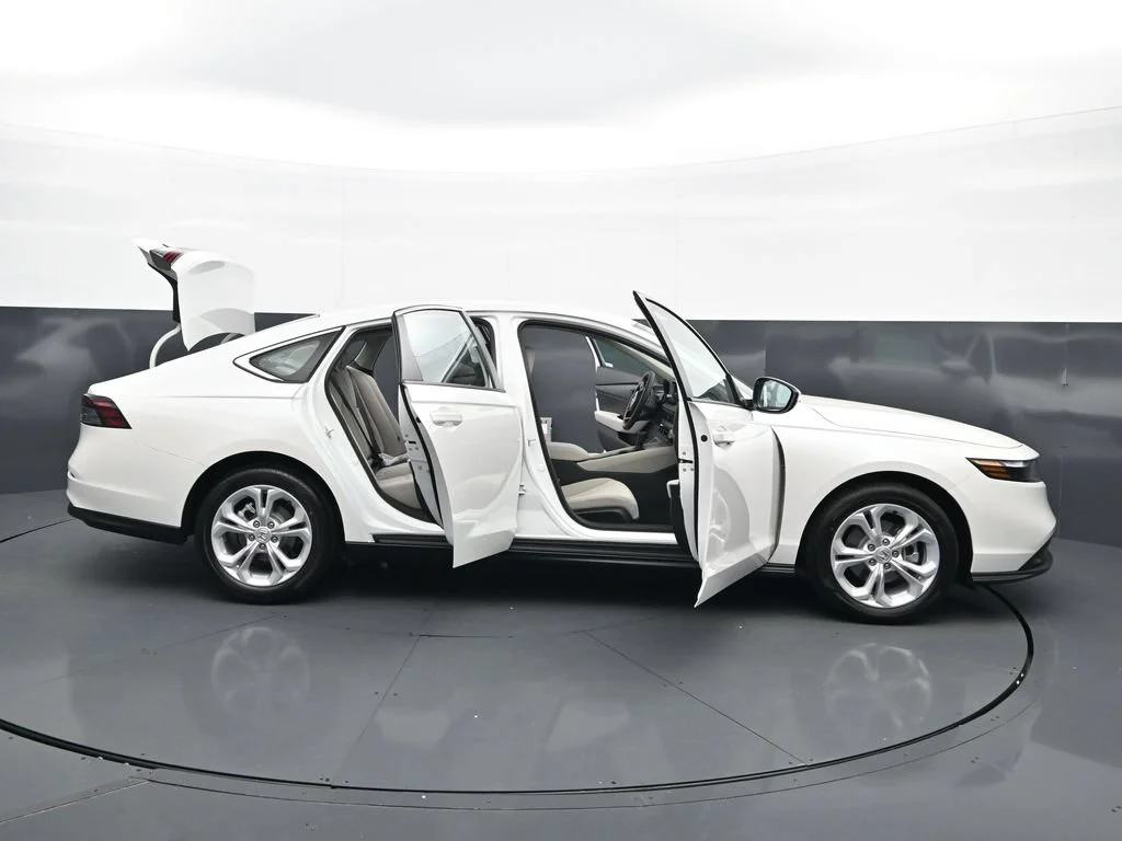 New 2026 Platinum White Pearl Honda LX image 47
