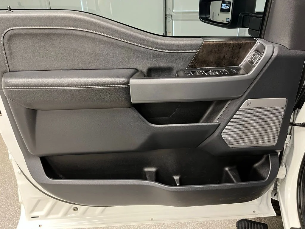 Used 2023 White Ford Lariat image 23