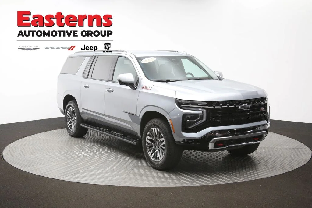 Used 2025 Gray Chevrolet Z71 image 52