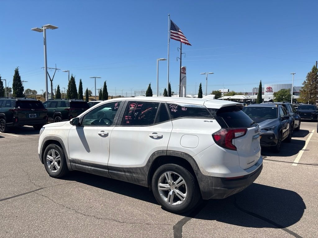 Used 2024 White GMC SLE image 6