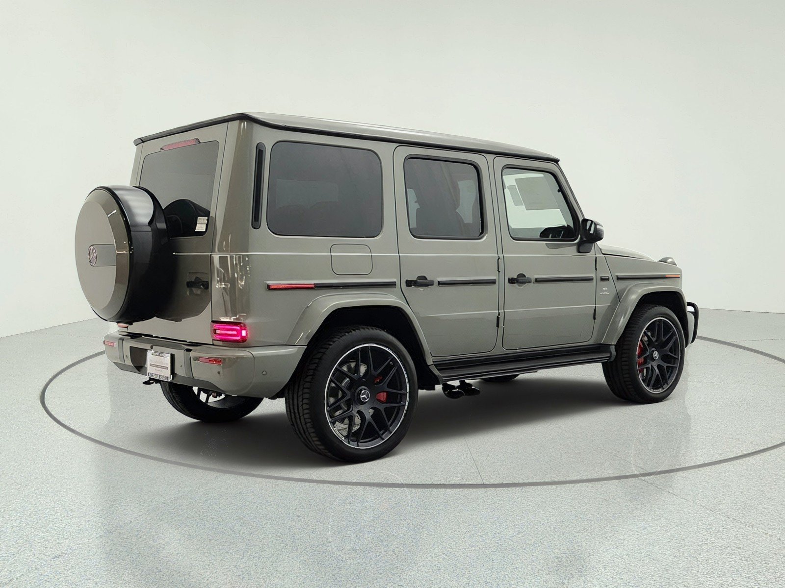 New 2026 MANUFAKTUR Arabian Grey Non- Metallic Mercedes-Benz AMG® G 63 SUV image 20