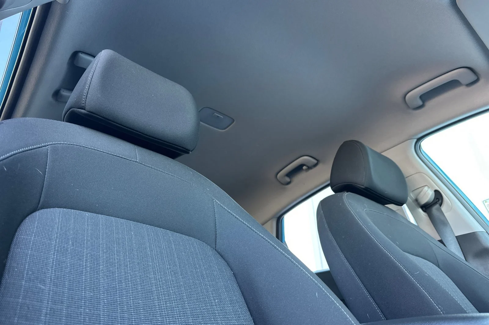 Used 2023 Teal Isle Hyundai SEL image 17