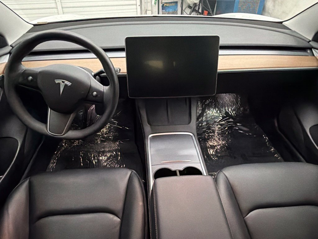 Used 2021 White Tesla Long Range image 22