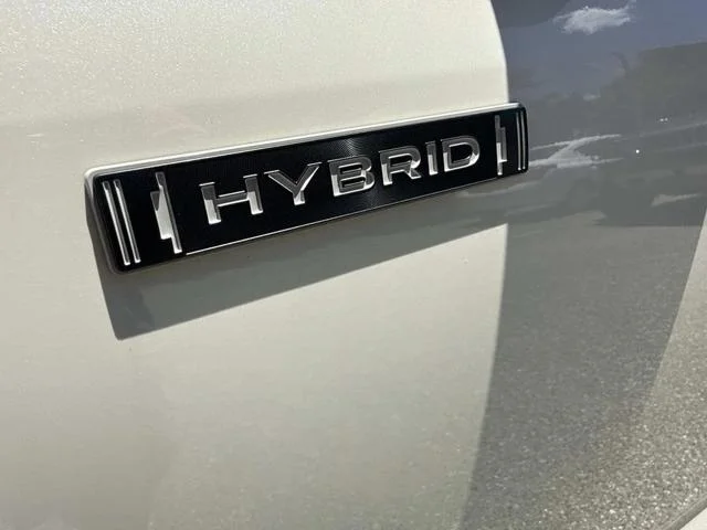 New 2026 CRYSTAL WHITE PEARL Subaru Limited Hybrid image 55
