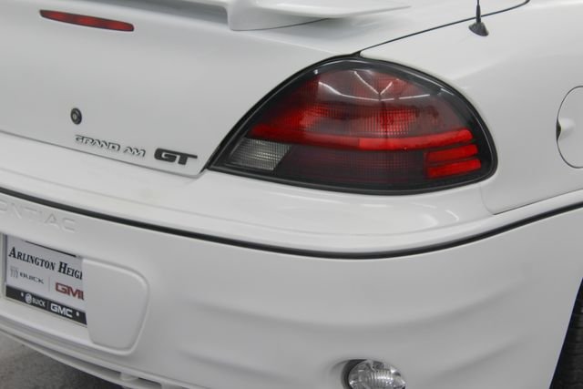 Used 2001 White Pontiac GT image 12