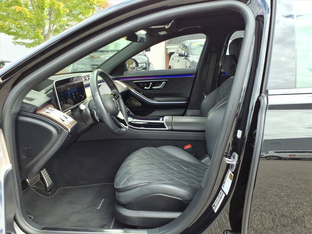 Used 2023 Black Mercedes-Benz S580 image 11