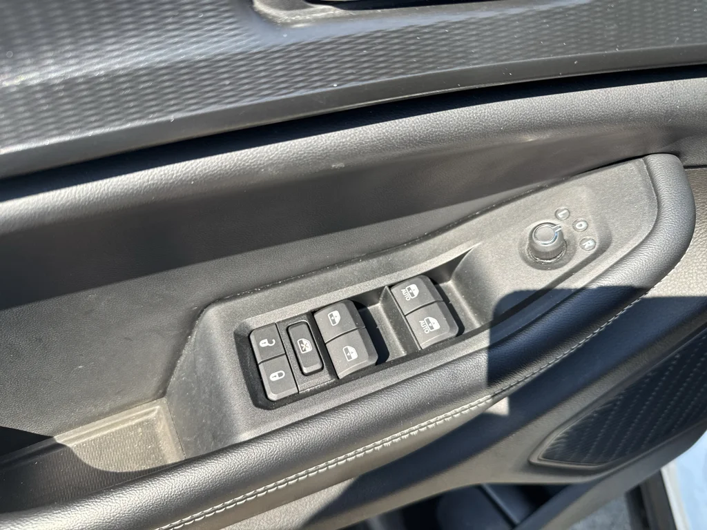 Used 2023 Bright White Clearcoat Jeep Altitude image 10